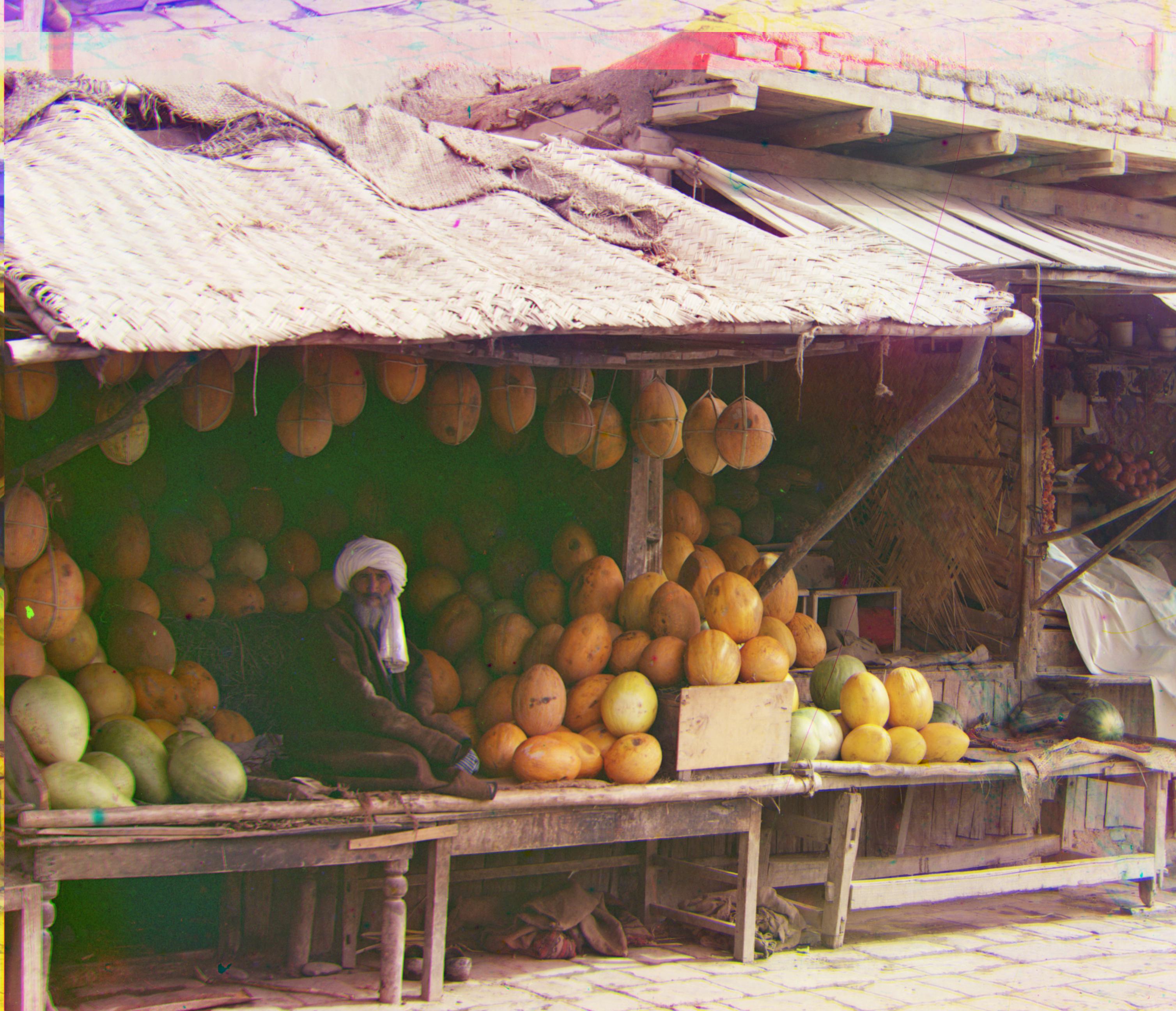 Aligning cropped melons using image pyramid and normalized cross-correlation